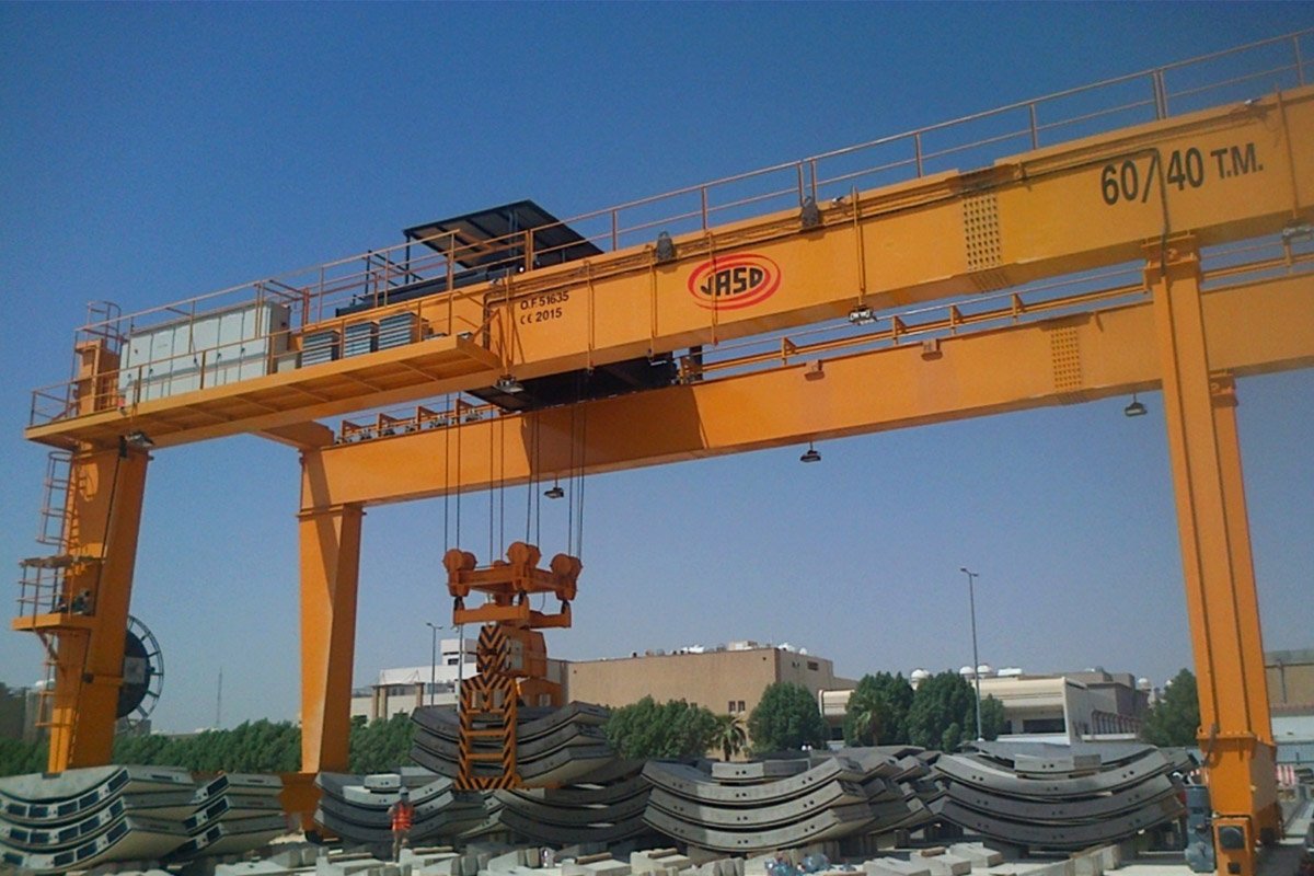 Cranes for tunnel construction
