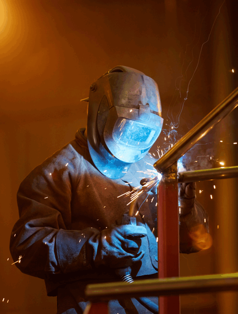 Trabajado soldando
