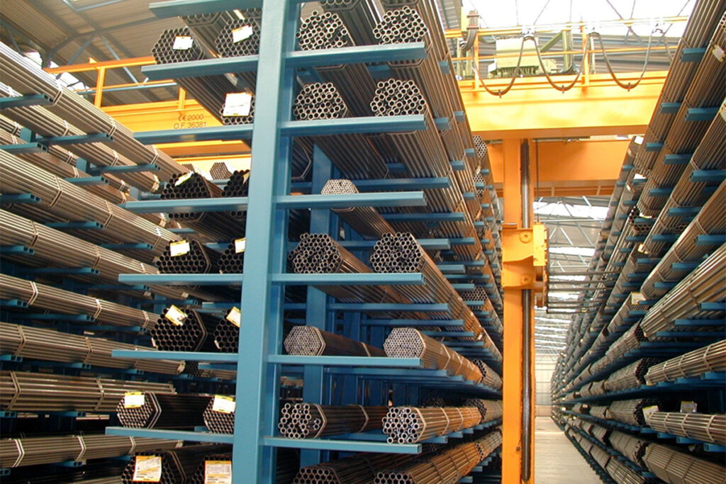 Grúa logística almacenaje