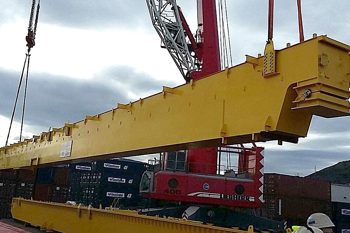 La grúa semipórtico de JASO Industrial Cranes parte hacia JSC Naftan, Bielorrusia