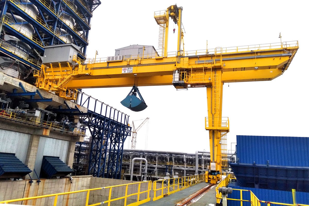 Grúa de coque para la refinería bielorrusa OJSC “Naftan”