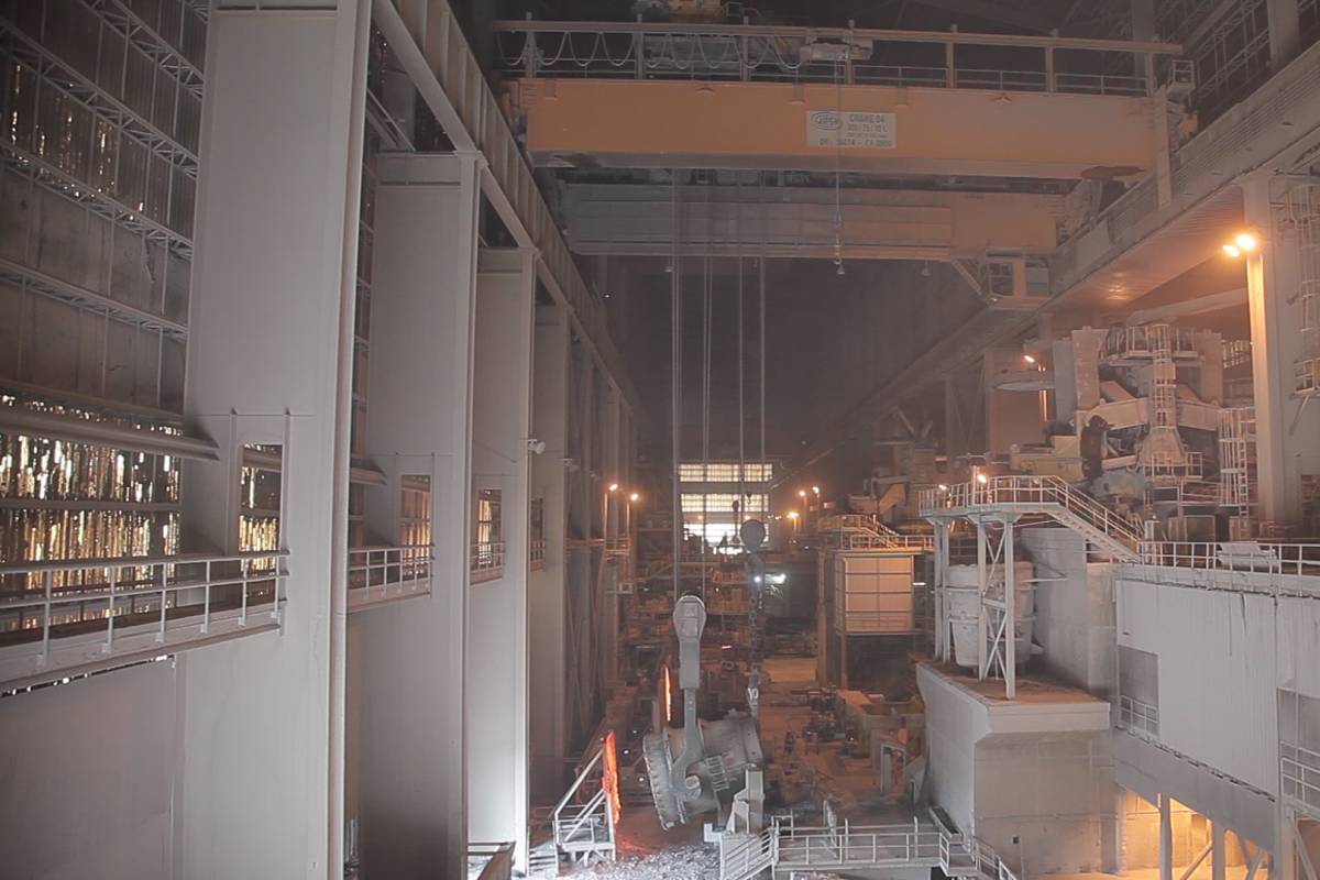 Diseño y suministro de grúas de acería y laminación en caliente para NAS